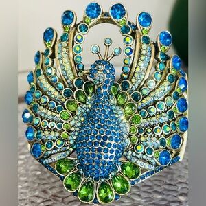 Heidi Daus 🆕 Peacock Amazing Crystals Bracelet SIZE SMALL